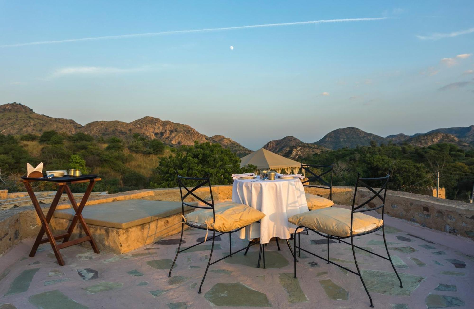 Manmatha A Luxury Retreat Bed & Breakfast อุเดเปอร์ ภายนอก รูปภาพ